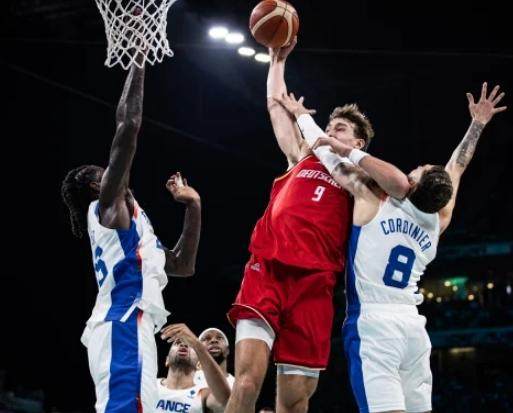 德国男篮小组三连胜 “美国最强挑战者”非浪得虚名