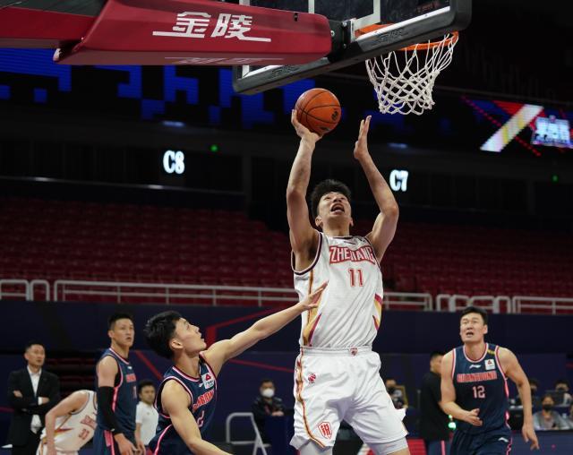 mk体育-全华班掀起反击浪潮 浙江距离逆转只差一记罚球